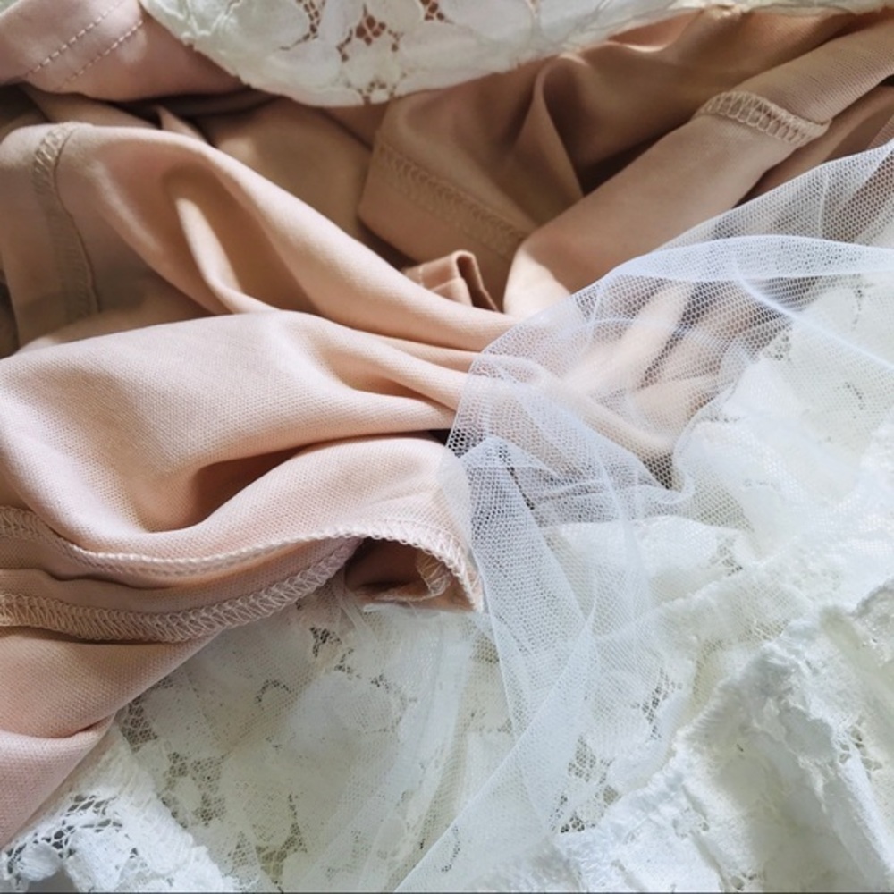 NWT VICI To Be‎ Loved dress Tiered Lace Halter size L - Picture 11 of 12